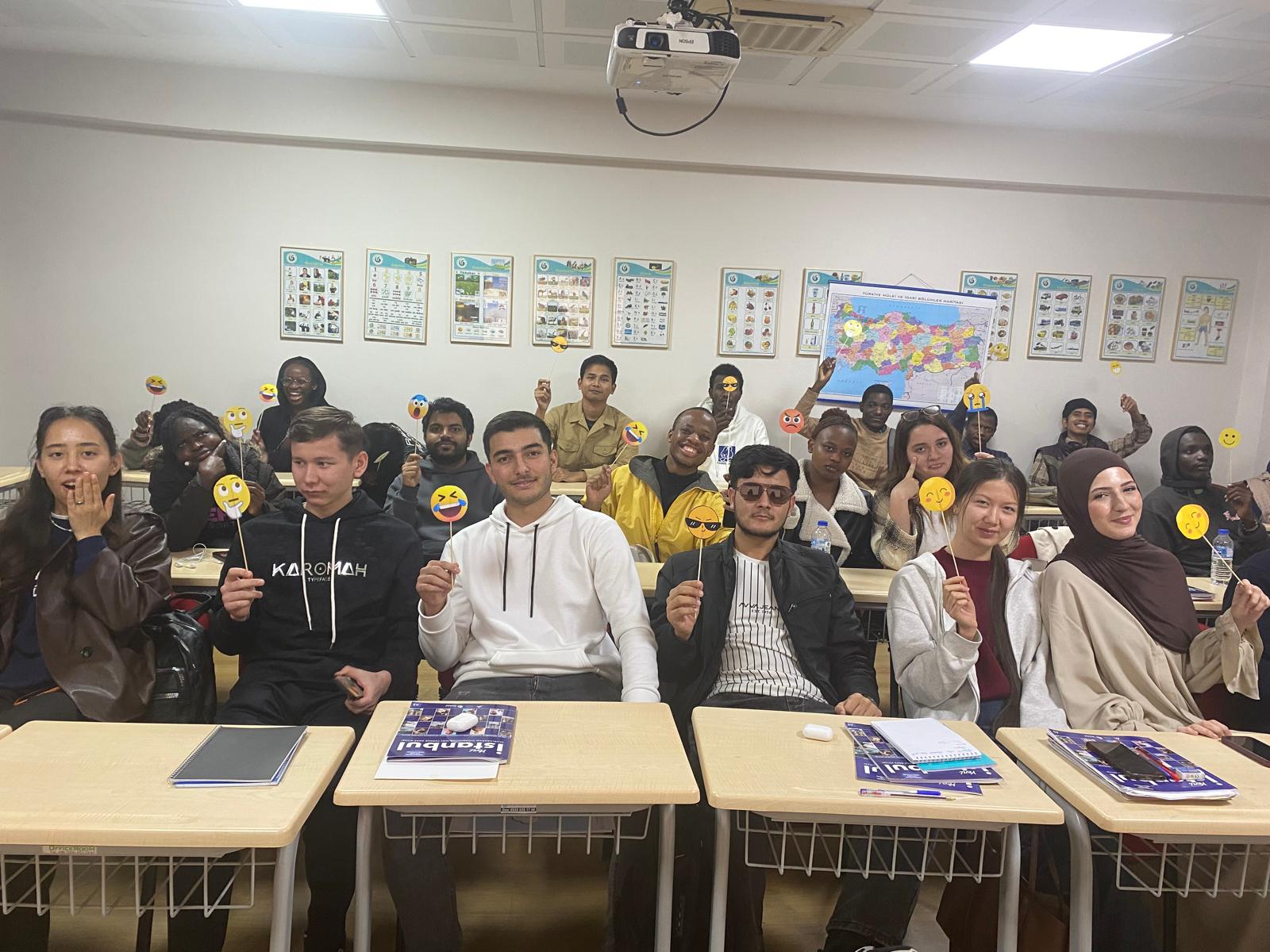 Mersin Üniversitesi Türkçe Öğretimi Uygulama ve Araştırma Merkezi (TUAM) İle Yörük Kültürü Uygulama ve Araştırma Merkezi (YÖRMER) İş Birliğinde, Aile Yılı Kapsamında “Duygu Kavanozu” Etkinliği Düzenlendi