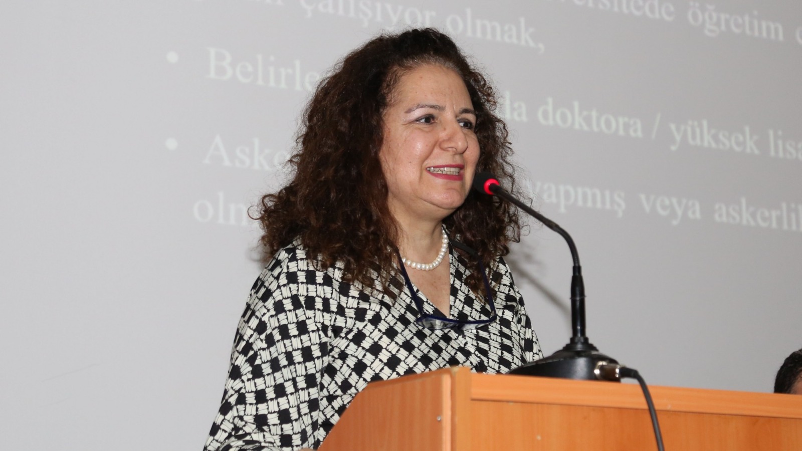 Türkçe Öğretimi Uygulama ve Araştırma Merkezi Öğretim Görevlisi Dilek YUMRU "Yurt Dışında Türk Dili Öğretimi: Deneyimlerin Paylaşımı" Adlı Panele Katıldı!