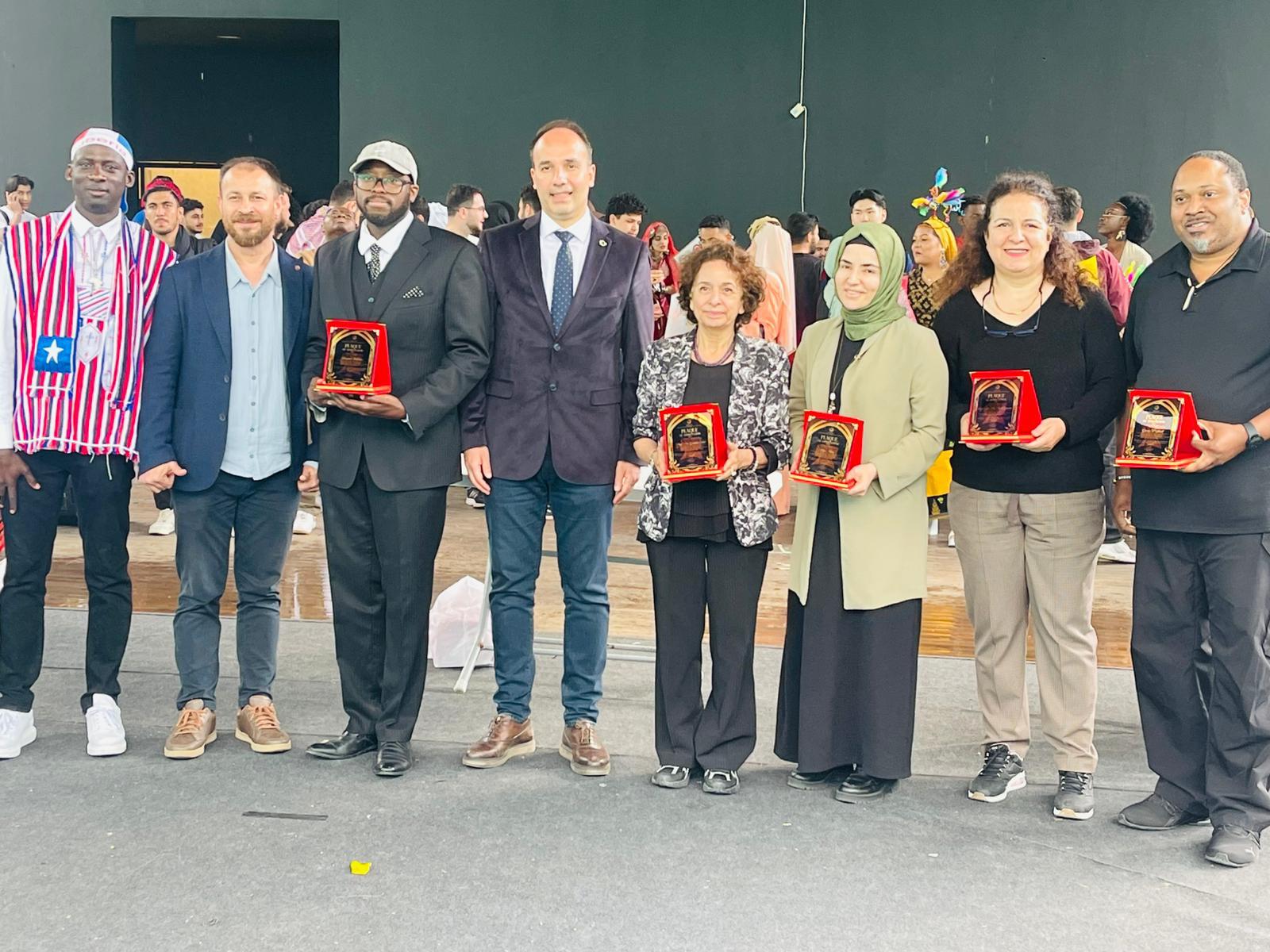 Çukurova Üniversitesinde Global Fest Kapsamında Düzenlenen Kültürünü Tanıtma Yarışmasına Üniversitemiz Türkçe Öğretimi Uygulama ve Araştırma Merkezinden Katılım Sağlandı!